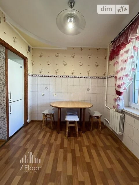 Sale of 2-room apartment 60 sq. m. on Mykola Zakrevskoho St. 19 •