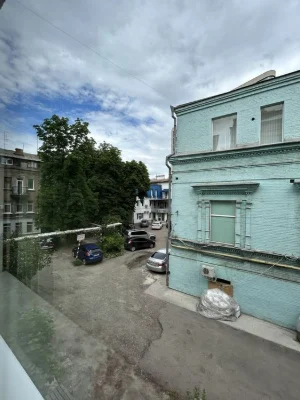 Продам 2к ул Воскресенская 51 м2. Кирпичный дом Центр