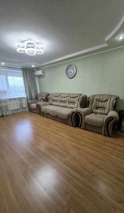 Продаж трикімнатної квартири по пр.Свободи
