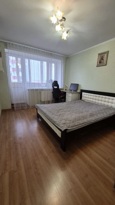 Продаж трикімнатної квартири по пр.Свободи