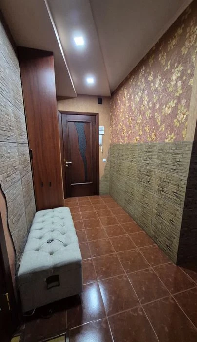 Продаж трикімнатної квартири по пр.Свободи