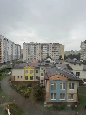 Продаж 3-кімнатної квартири по вулиці Хіміків