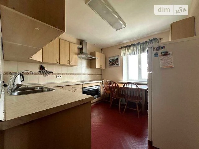 Sale of 4-room apartment 163.6 sq. m. on Svyatoshynska Street 4 • ID 3