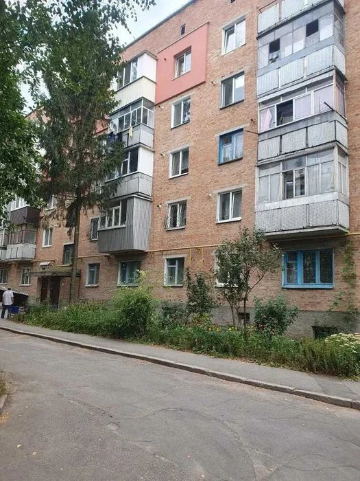Продаж 3 кімнатної квартири на Розсошенцях