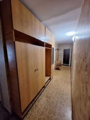 Продається 3 кімнатна квартира в районі ТРЦ Голівуд.