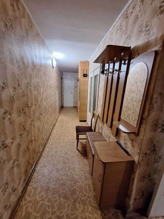 Продається 3 кімнатна квартира в районі ТРЦ Голівуд.