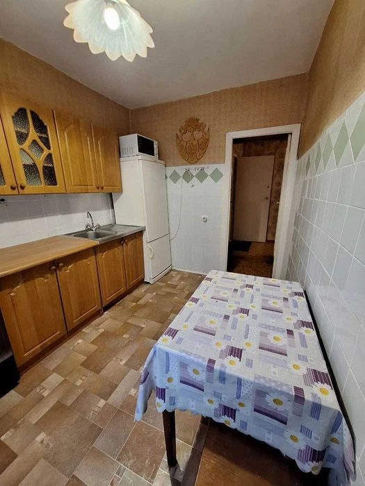 Продається 3 кімнатна квартира в районі ТРЦ Голівуд.
