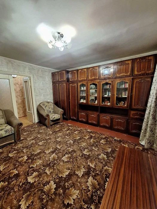 Продається 3 кімнатна квартира в районі ТРЦ Голівуд.