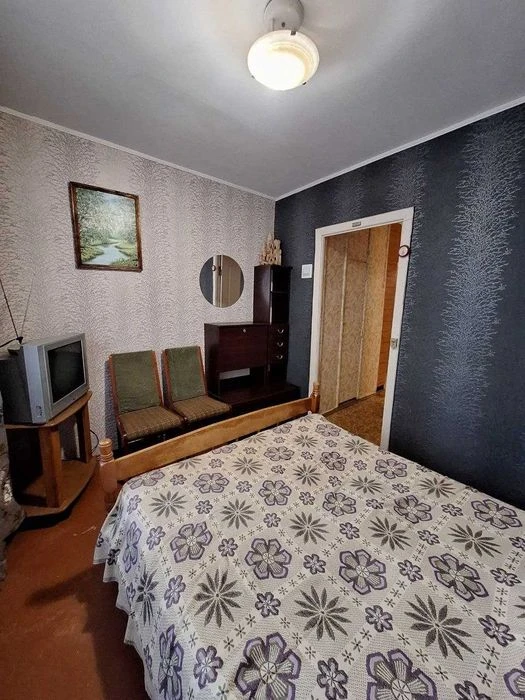 Продається 3 кімнатна квартира в районі ТРЦ Голівуд.