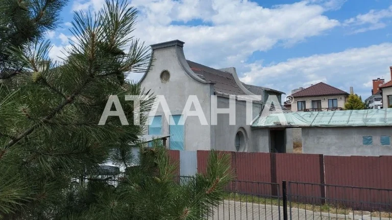 Дом с уникальным проектом в Совиньоне
