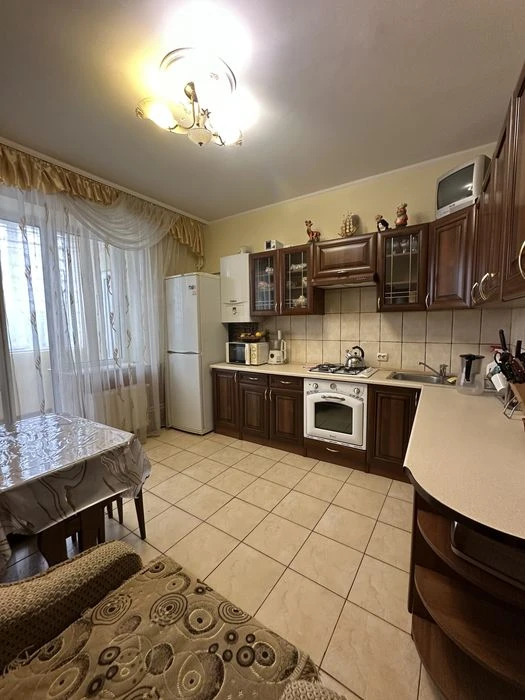 Продаж 3-кімнатної квартири 79.4 м.кв., вул. Глинянський Тра