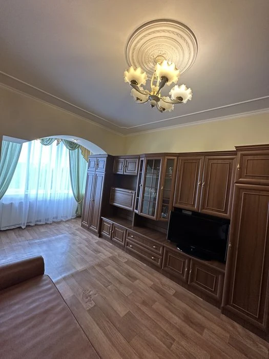 Продаж 3-кімнатної квартири 79.4 м.кв., вул. Глинянський Тра