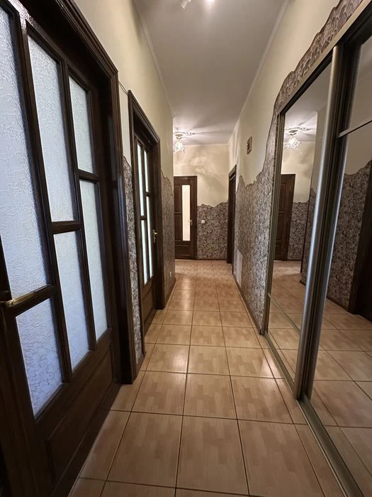 Продаж 3-кімнатної квартири 79.4 м.кв., вул. Глинянський Тра