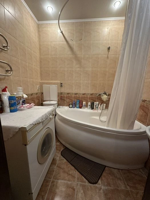 Продаж 3-кімнатної квартири 79.4 м.кв., вул. Глинянський Тра