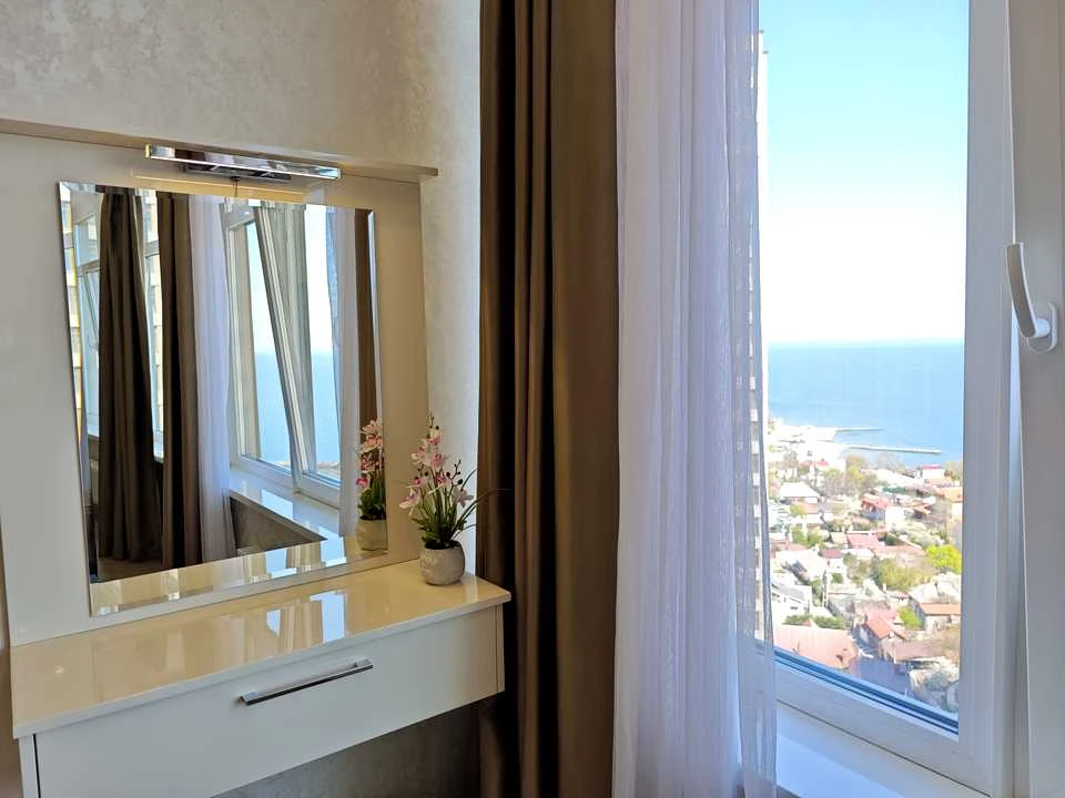 Apartment. Odesa, Valeria Samofalova St. (Kamanina), 16a/