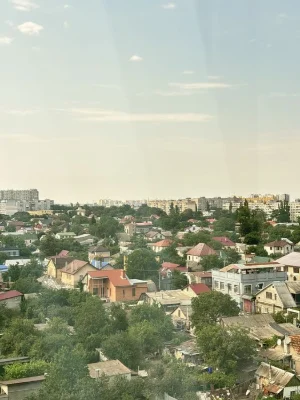 1-комн квартира в новом малоэтажном кирпичном доме.