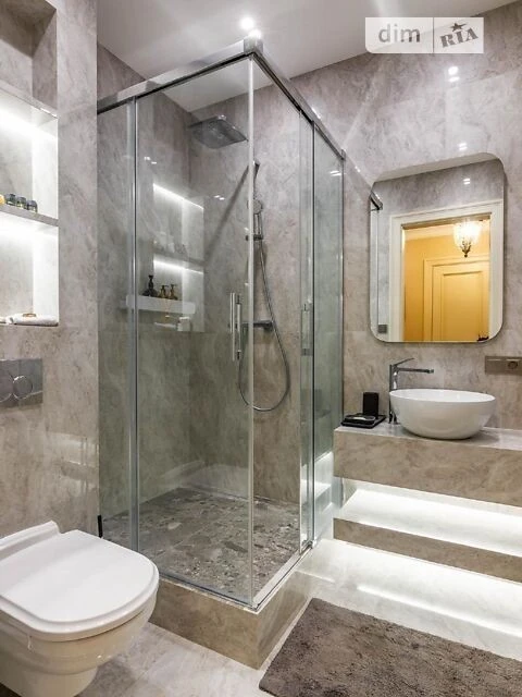 Sale of 4-room apartment 130 sq. m. on Andriy Verkhoglyada St. 12 •