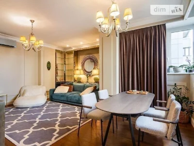 Sale of 4-room apartment 130 sq. m. on Andriy Verkhoglyada St. 12 •