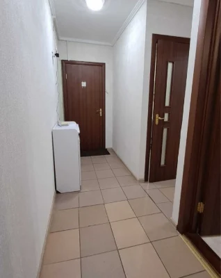 Продам 2 кімнатну квартиру пр Правди  вул Калинова