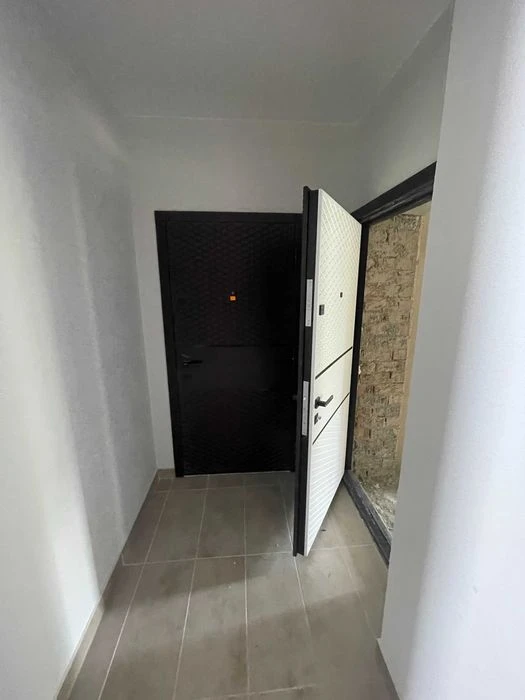 Продаж 1кім.квартири поруч Озера. 5 поверх!
