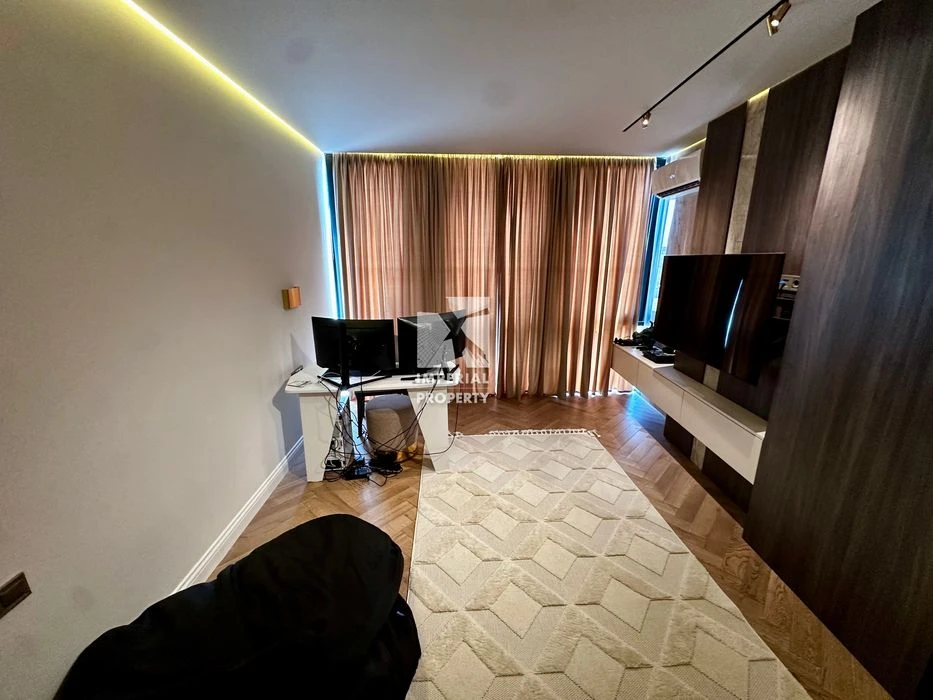 Продаж дизайнерської 3-х кімнатної квартири в ЖК «Crystal»