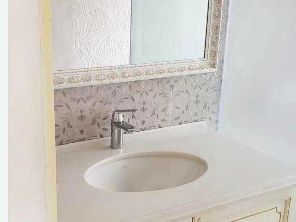 Будинок. Ужгород, Золотистая