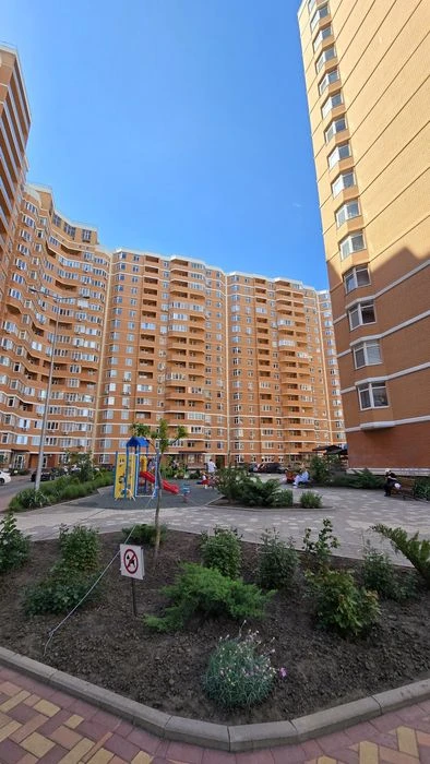 Редкая продажа! ЖК "Реал-Парк"  Продам 3-х комнатную квартир