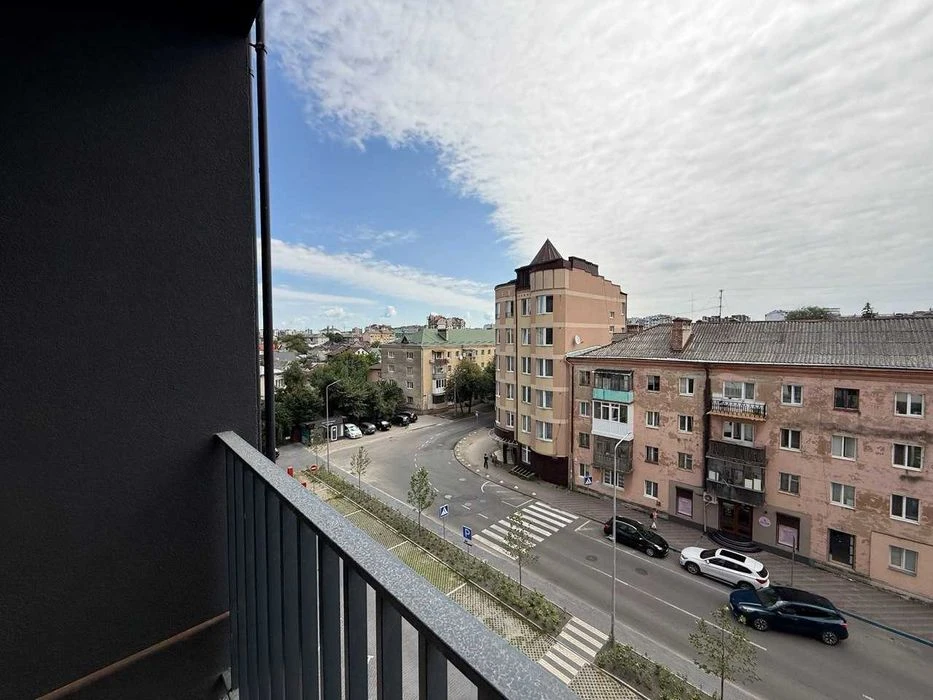 Терміновий продаж 3-кім. квартири в центрі міста в зданому б
