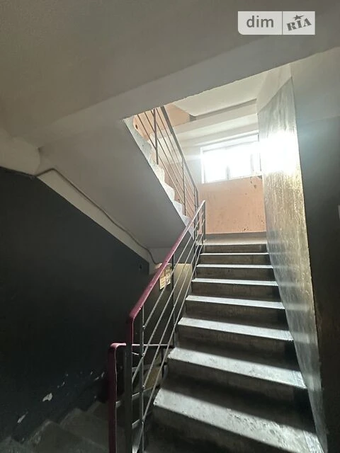 Sale of 1-room apartment 30 sq. m. on Oleksandra Brynjali 1 st. •