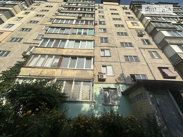 Sale of 1-room apartment 30 sq. m. on Oleksandra Brynjali 1 st. •