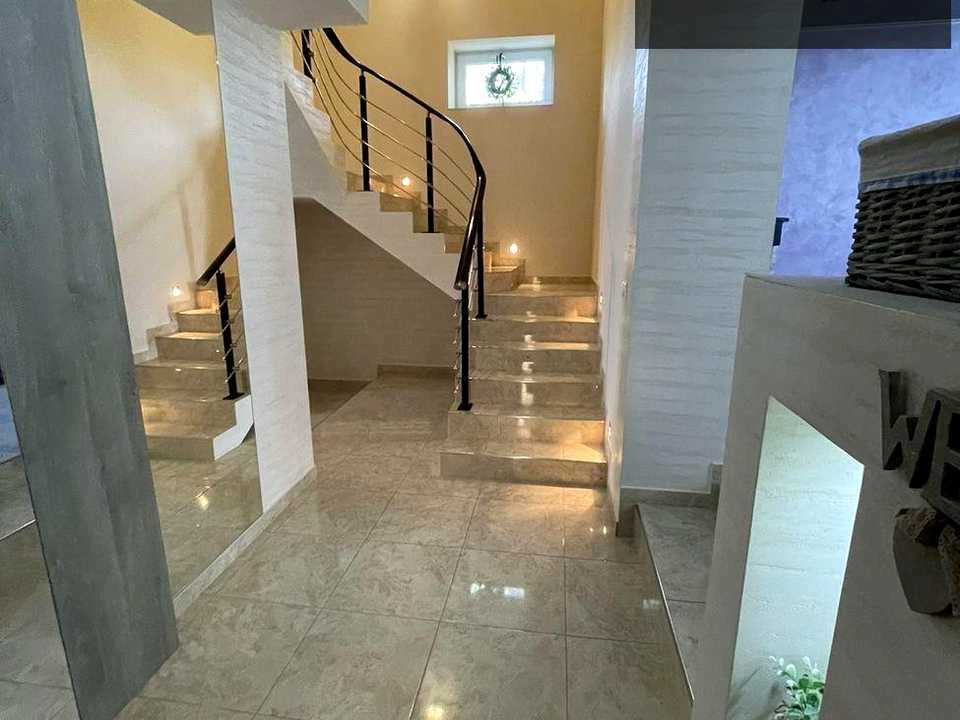 Будинок. Ужгород, Джерельная