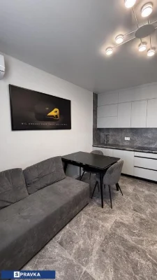 Продам квартиру с качественным ремонтом и видом на море.