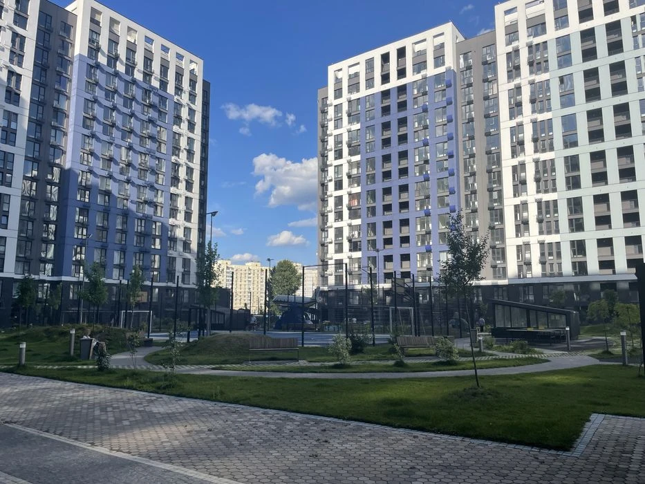 Хороброго 11 б, 1но кімнатна без комісіі
