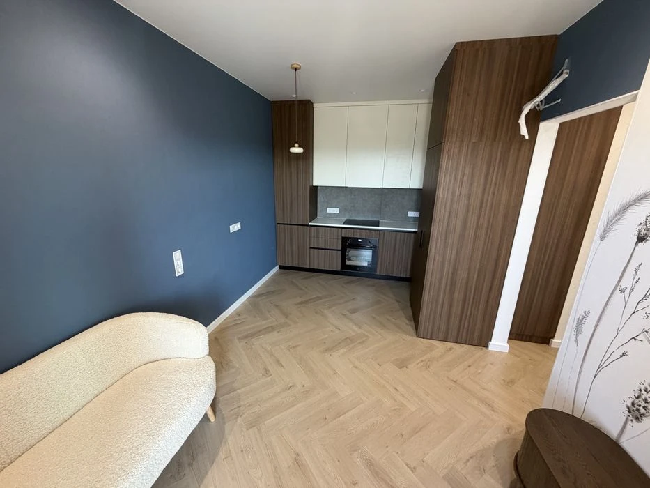 Продам 1 к на краснова Кадорр сити
