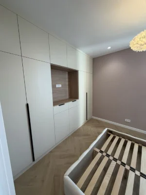 Продам 1 к на краснова Кадорр сити