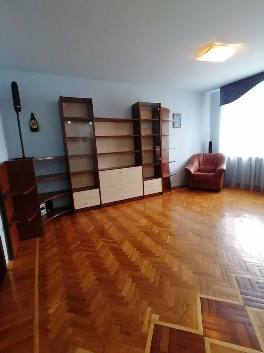 Apartment for sale 106 sq.m. bottom of Polya/Antonovicha Ave./Globy Park