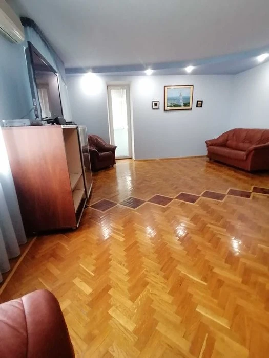 Apartment for sale 106 sq.m. bottom of Polya/Antonovicha Ave./Globy Park