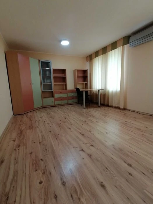 Apartment for sale 106 sq.m. bottom of Polya/Antonovicha Ave./Globy Park