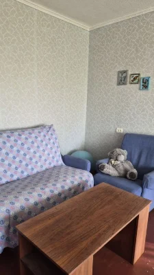 Продам чотирикімнатну квартиру на Іллінській