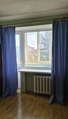 Продам чотирикімнатну квартиру на Іллінській