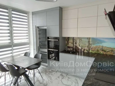 продаж квартири 3 кімнатна дворівнева 107 м² ЖК Кампус Солом