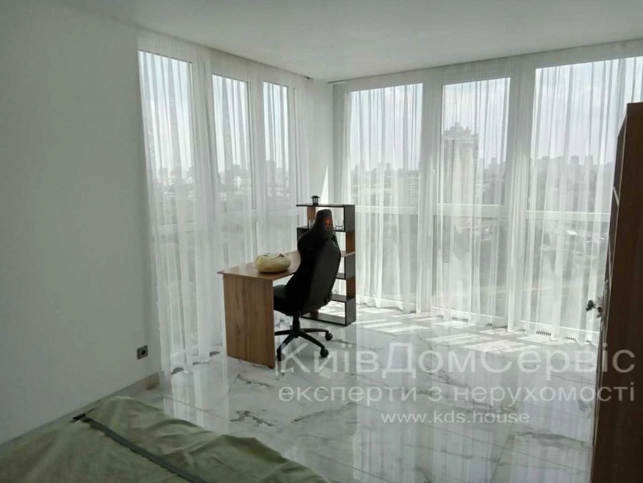 продаж квартири 3 кімнатна дворівнева 107 м² ЖК Кампус Солом