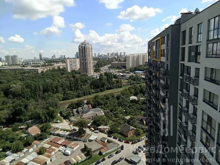 продаж квартири 3 кімнатна дворівнева 107 м² ЖК Кампус Солом