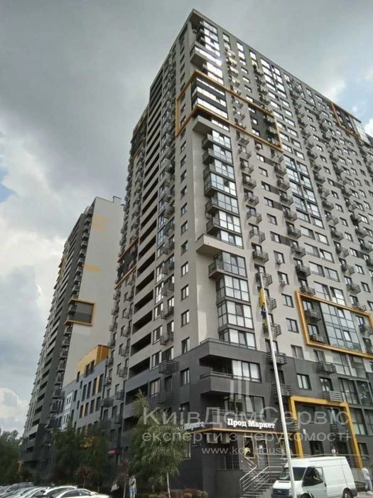 продаж квартири 3 кімнатна дворівнева 107 м² ЖК Кампус Солом