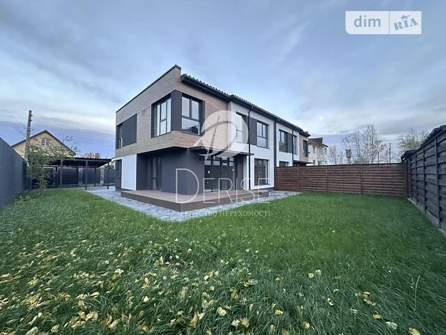 Продаж 2 поверхового будинку з ділянкою на 5 соток, 180 кв.