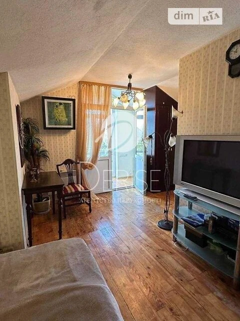 Продаж 2 поверхового будинку з ділянкою на 5 соток, 120 кв.
