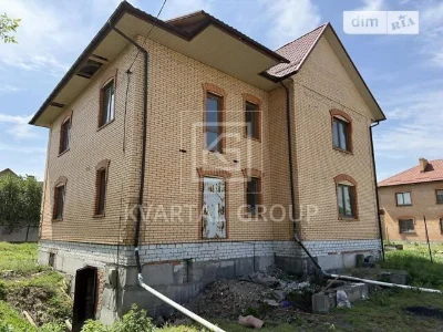 Продаж 2 поверхового будинку з верандою і ділянкою на 6.8 со