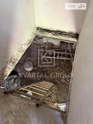Продаж 2 поверхового будинку з верандою і ділянкою на 6.8 со