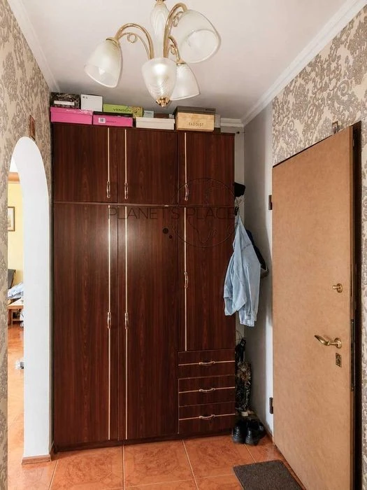 Продаж 2к. квартири, вул. Ревуцького 7А, р-н. Позняки, без к