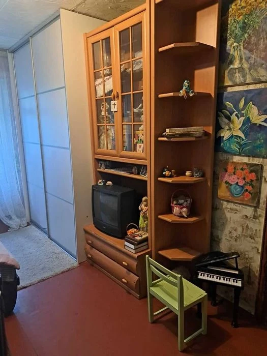 Продаж 2 кімнатної квартири! Святошинський район! Зодчих 6а!
